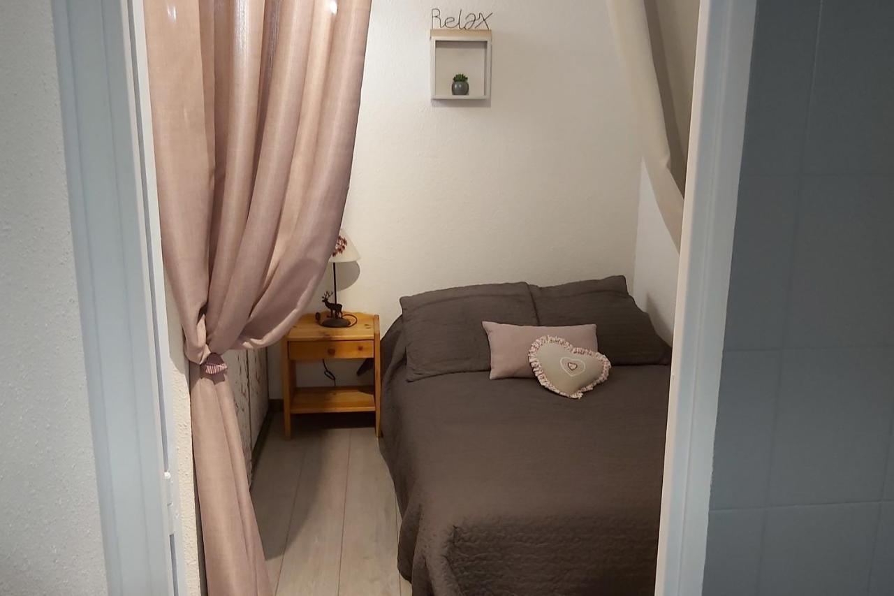 Beautiful Studio With Balcony In Briancon Exterior foto
