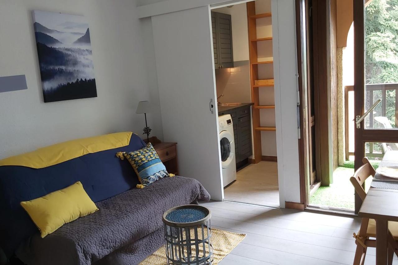 Beautiful Studio With Balcony In Briancon Exterior foto